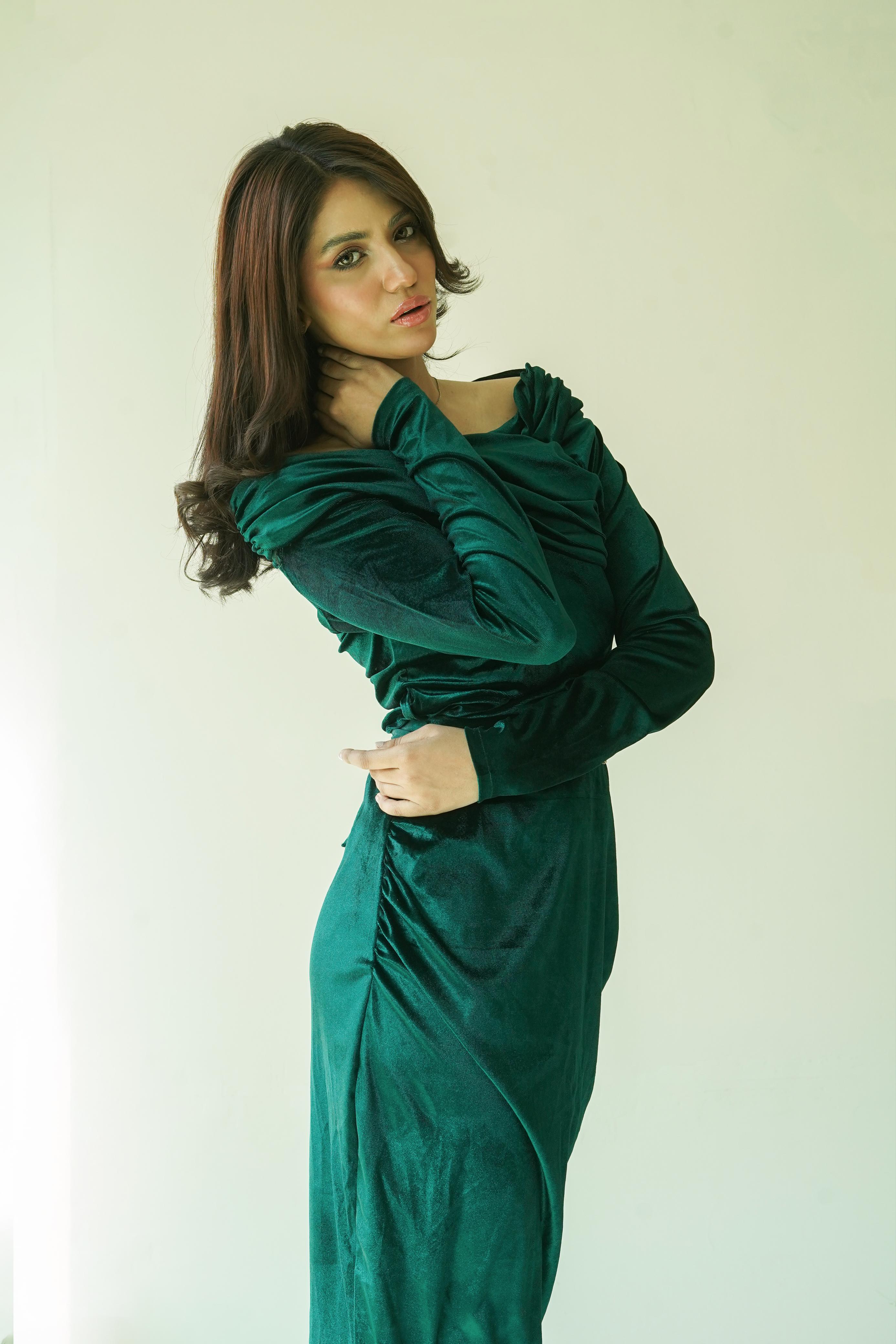 EMERALD CURVE BODYCON