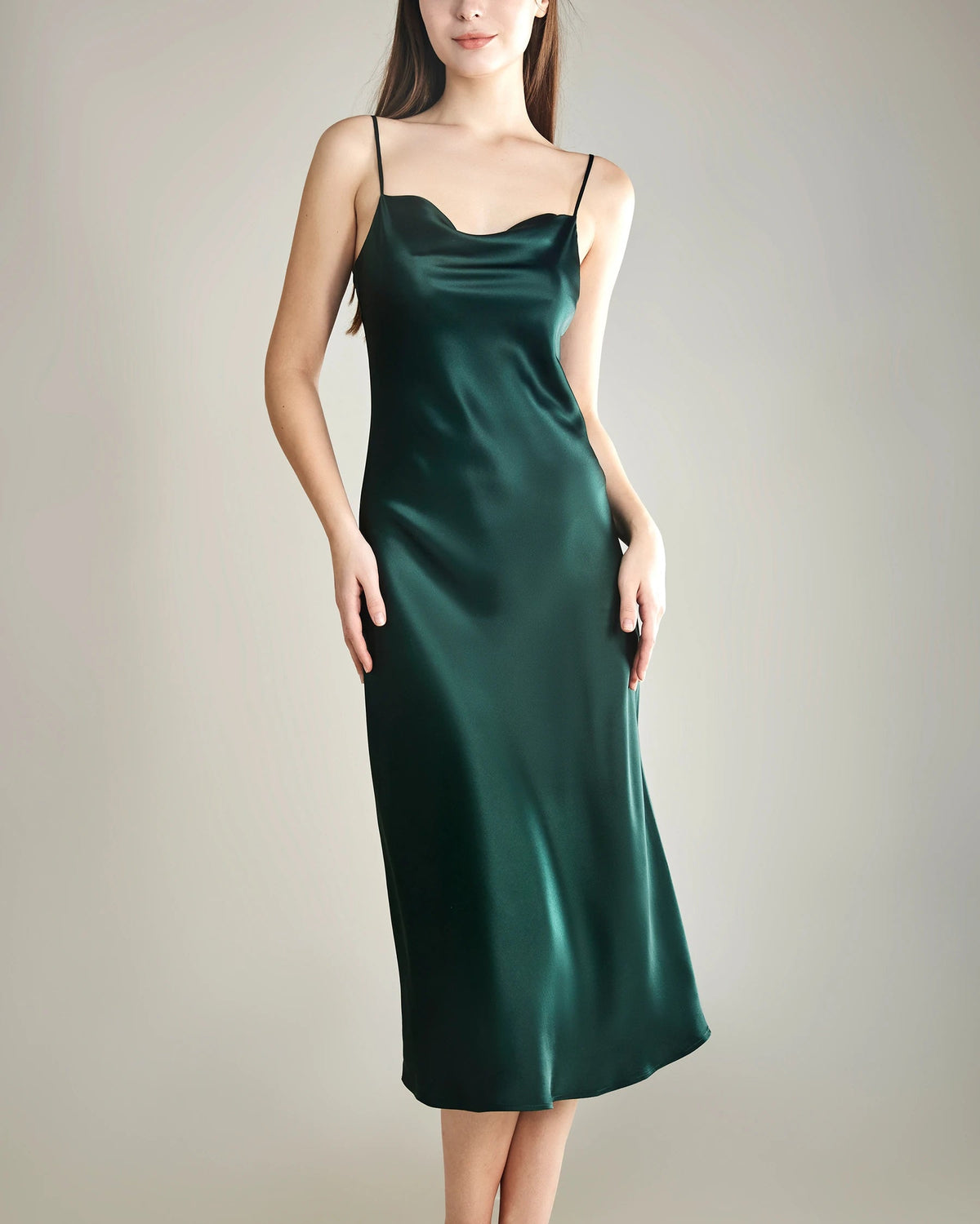 ELEGANT GREEN SILK BODYCON