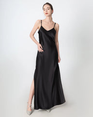 ELEGANT BLACK SILK BODYCON