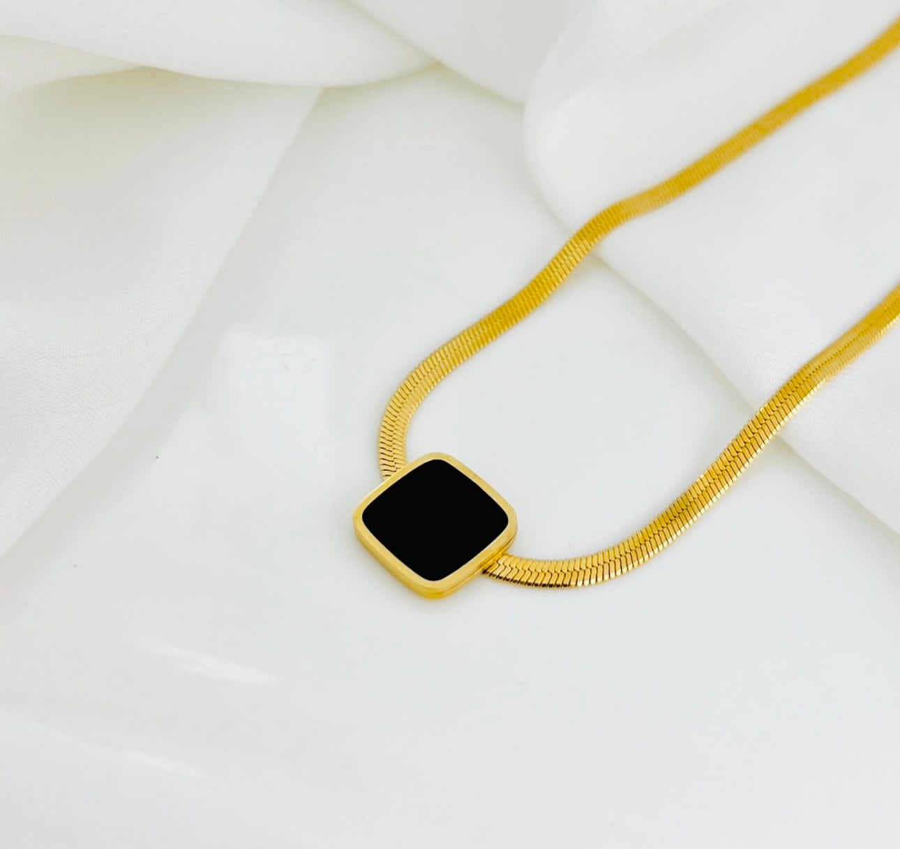 Square Essence Pendant
