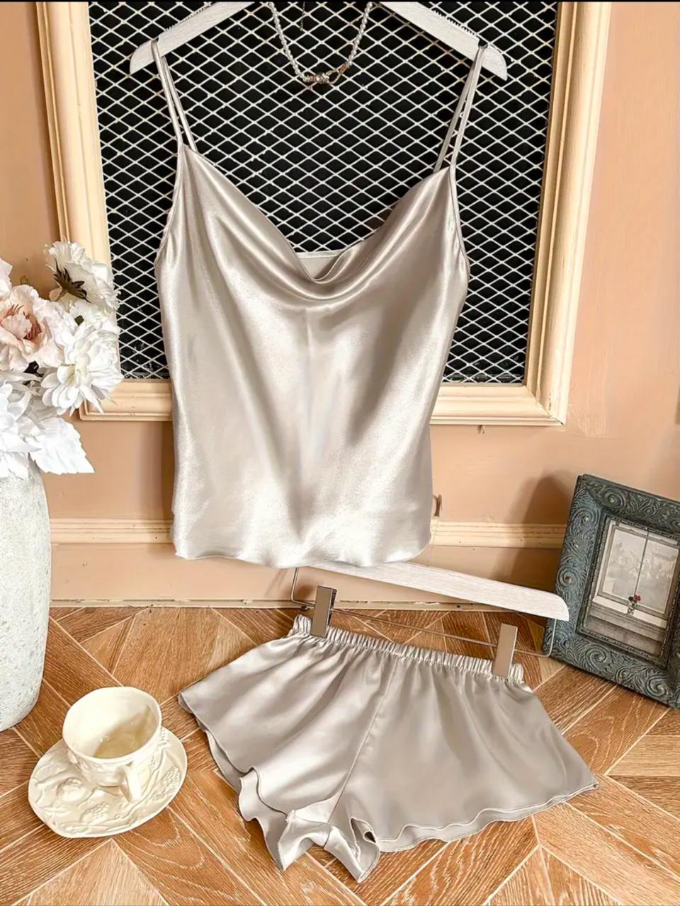 LUSTROUS DREAMS SATIN SET