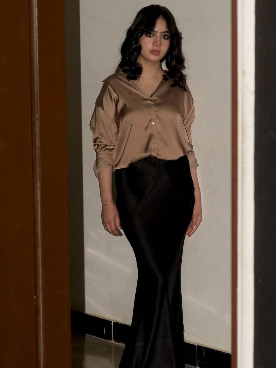 IVORT GLOW SATIN SKIRT