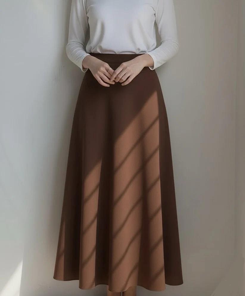 Linear Umber Skirt